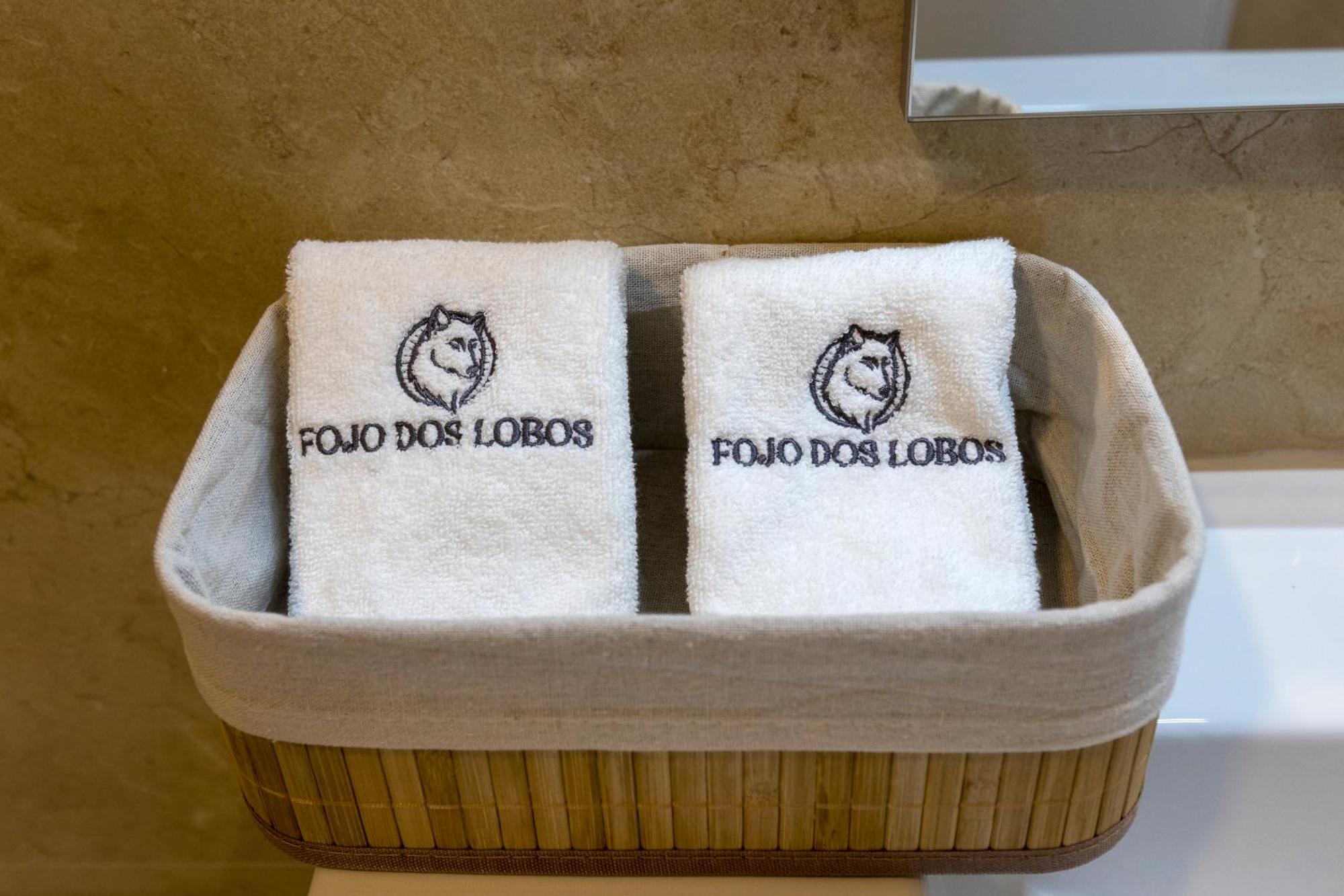 Guest House Fojo Dos Lobos Fafiao Exterior photo